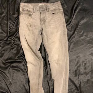 Old Navy Men’s gray slightly distressed skinny jeans